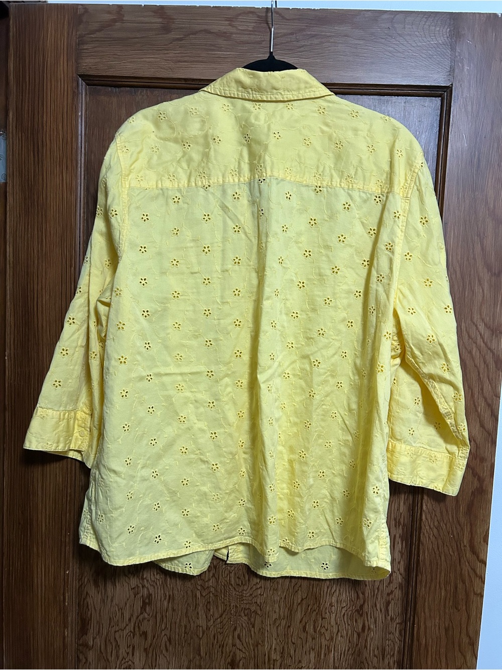 Charter Club Yellow Floral Eyelet Button Down Top Size 20W - Picture 5 of 5